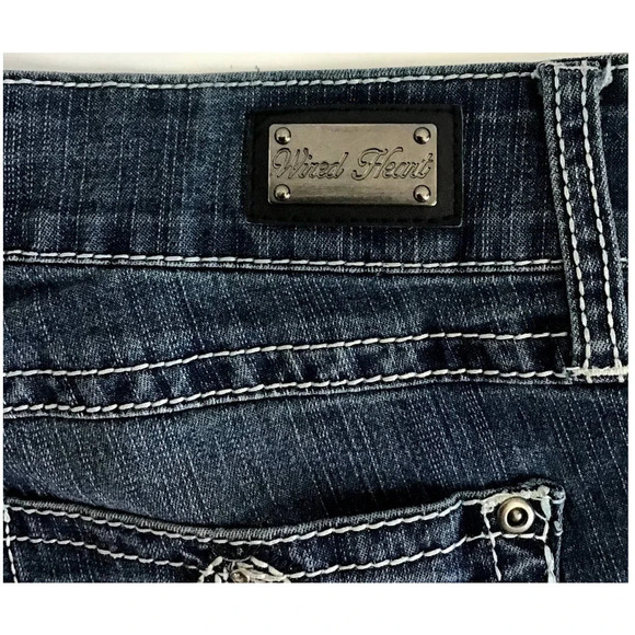 Wired Heart Womens size 34 Blue Jeans detailed White Stitch (HEM) - Picture 7 of 12
